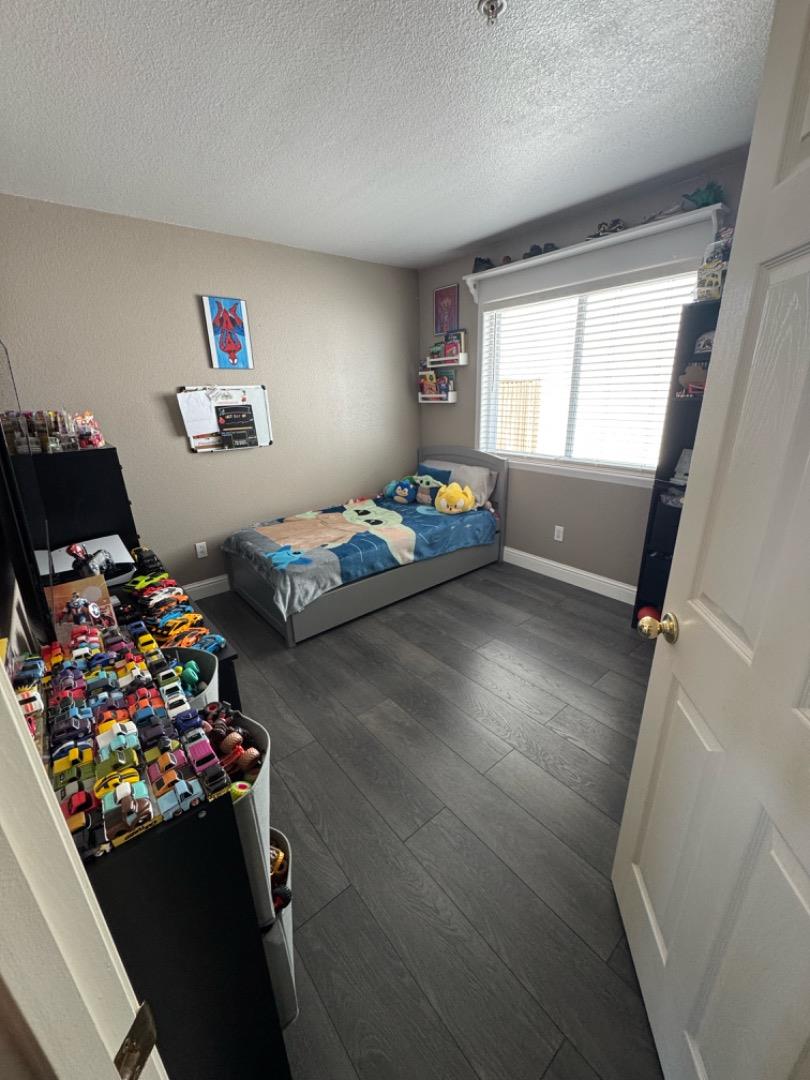 Detail Gallery Image 8 of 10 For 12500 Rogge Village Way, Salinas,  CA 93906 - 3 Beds | 1 Baths