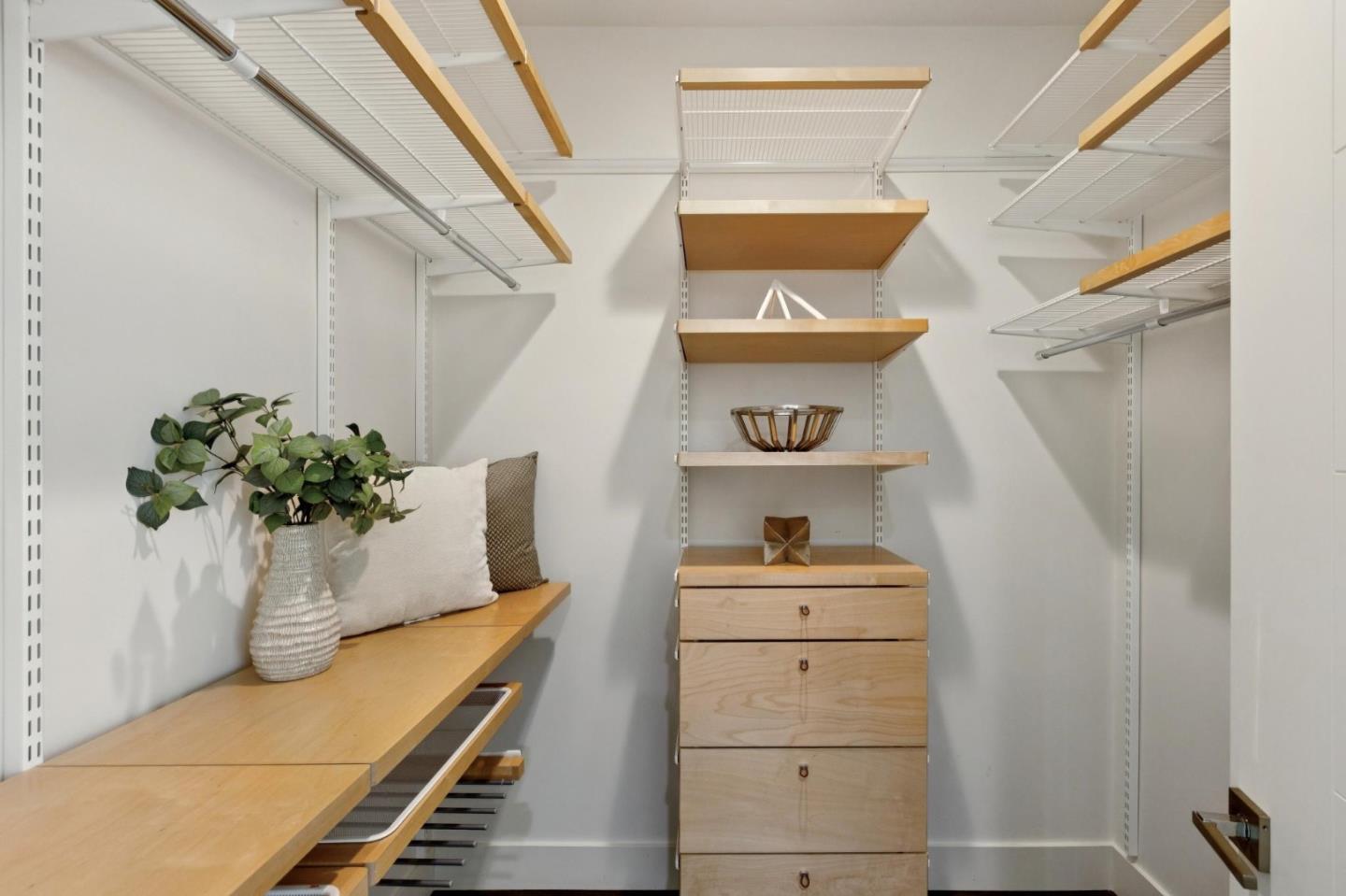 Detail Gallery Image 17 of 52 For 13090 Heath St, Saratoga,  CA 95070 - 8 Beds | 6 Baths