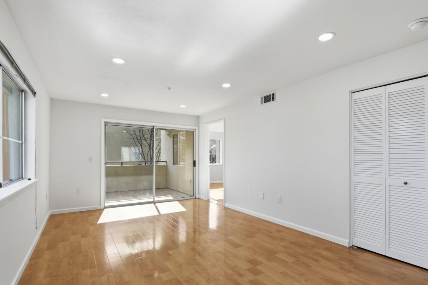 Detail Gallery Image 14 of 57 For 112 Morning Star Dr, San Jose,  CA 95131 - 2 Beds | 2 Baths