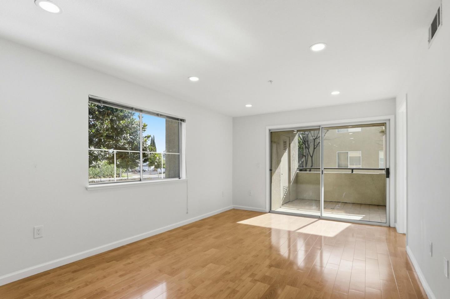 Detail Gallery Image 15 of 57 For 112 Morning Star Dr, San Jose,  CA 95131 - 2 Beds | 2 Baths