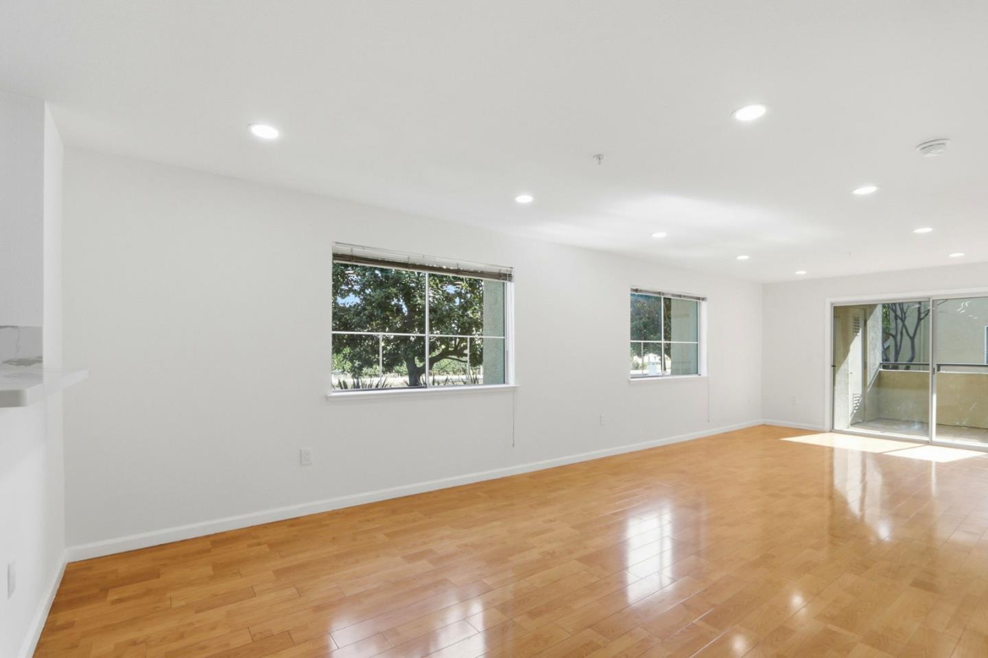 Detail Gallery Image 16 of 57 For 112 Morning Star Dr, San Jose,  CA 95131 - 2 Beds | 2 Baths