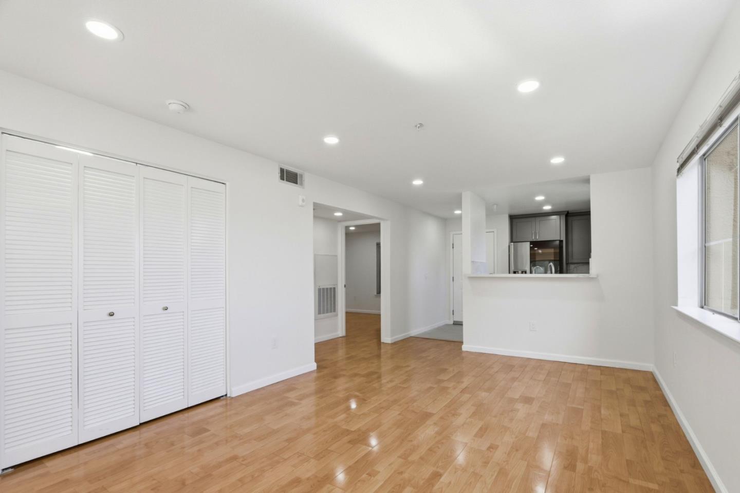 Detail Gallery Image 19 of 57 For 112 Morning Star Dr, San Jose,  CA 95131 - 2 Beds | 2 Baths