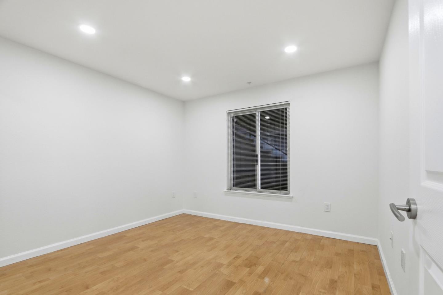 Detail Gallery Image 28 of 57 For 112 Morning Star Dr, San Jose,  CA 95131 - 2 Beds | 2 Baths