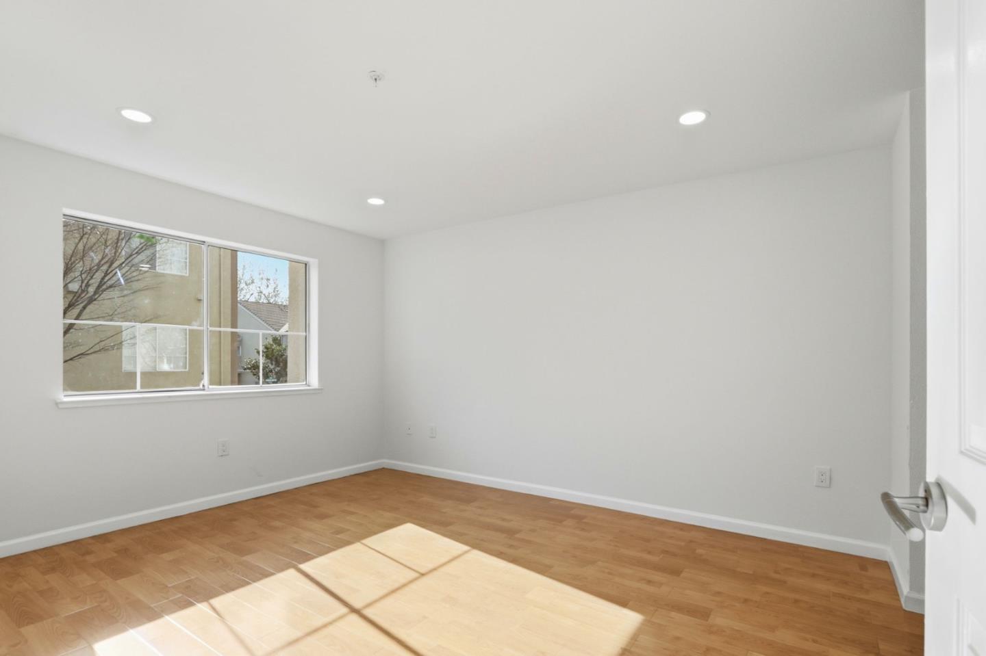 Detail Gallery Image 31 of 57 For 112 Morning Star Dr, San Jose,  CA 95131 - 2 Beds | 2 Baths