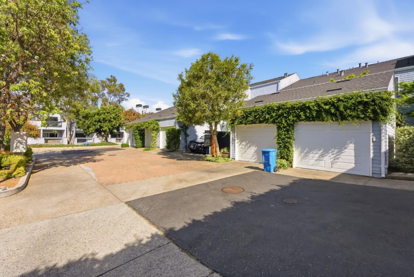 Detail Gallery Image 20 of 24 For 72 Cape Hatteras Ct, Redwood City,  CA 94065 - 2 Beds | 1 Baths