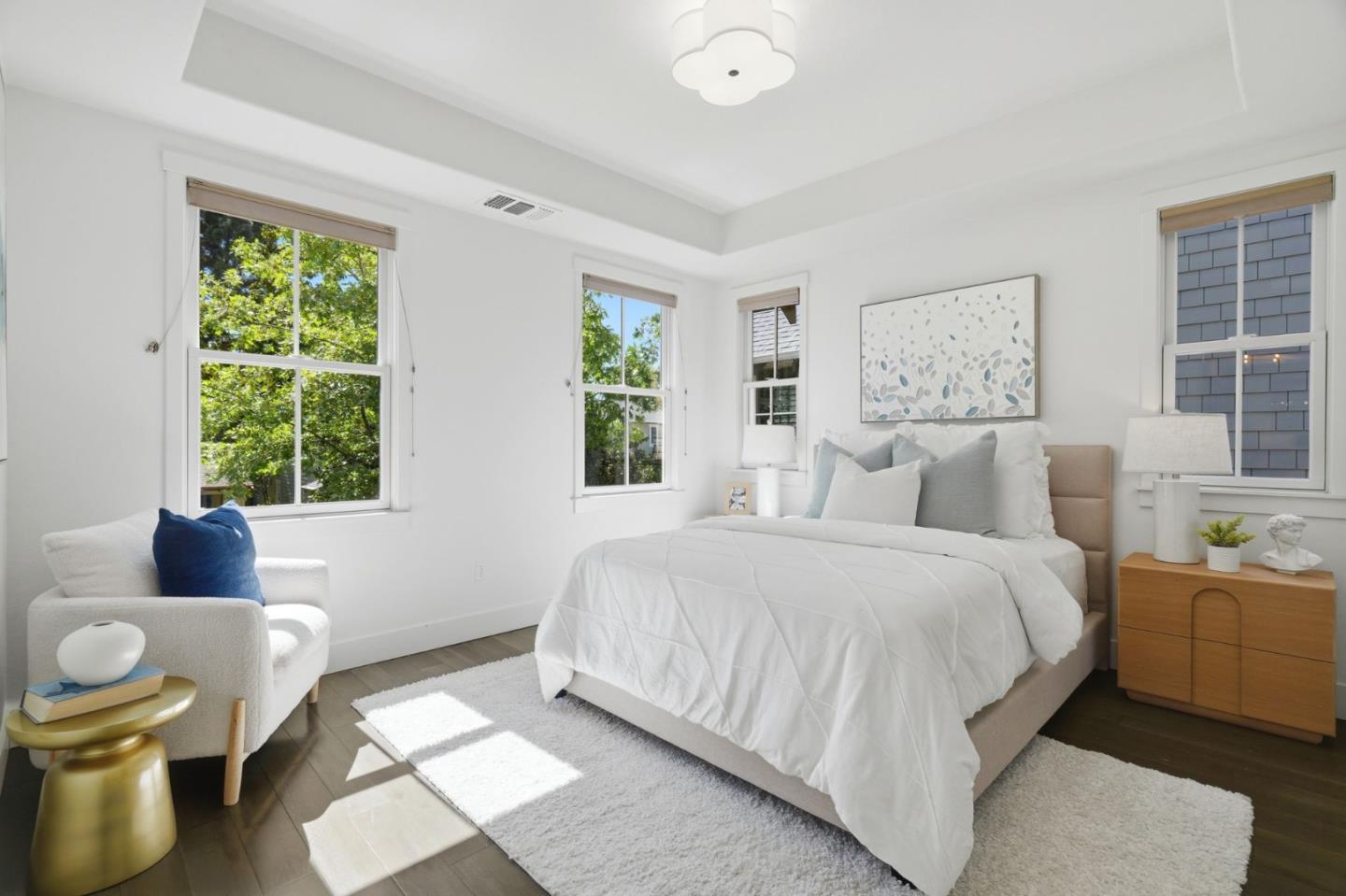 Detail Gallery Image 21 of 29 For 210 Morgan Ln, Menlo Park,  CA 94025 - 4 Beds | 3/1 Baths