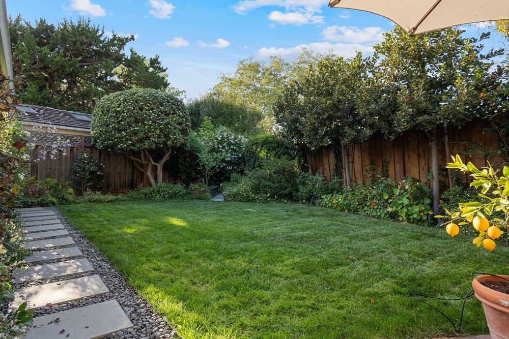 Detail Gallery Image 19 of 24 For 243 Robin Way, Menlo Park,  CA 94025 - 3 Beds | 2 Baths