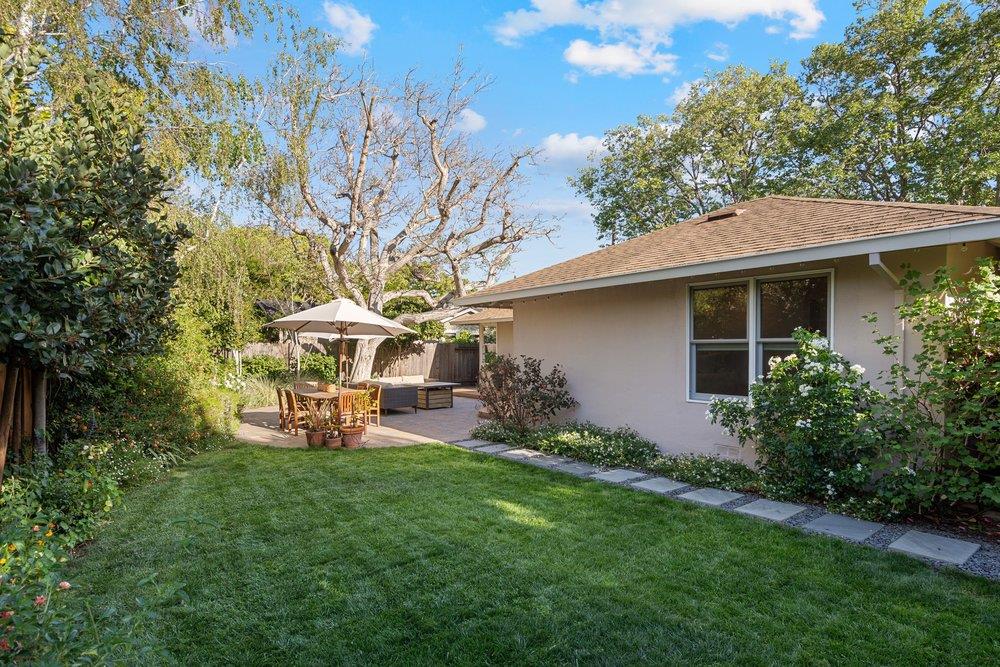 Detail Gallery Image 20 of 24 For 243 Robin Way, Menlo Park,  CA 94025 - 3 Beds | 2 Baths