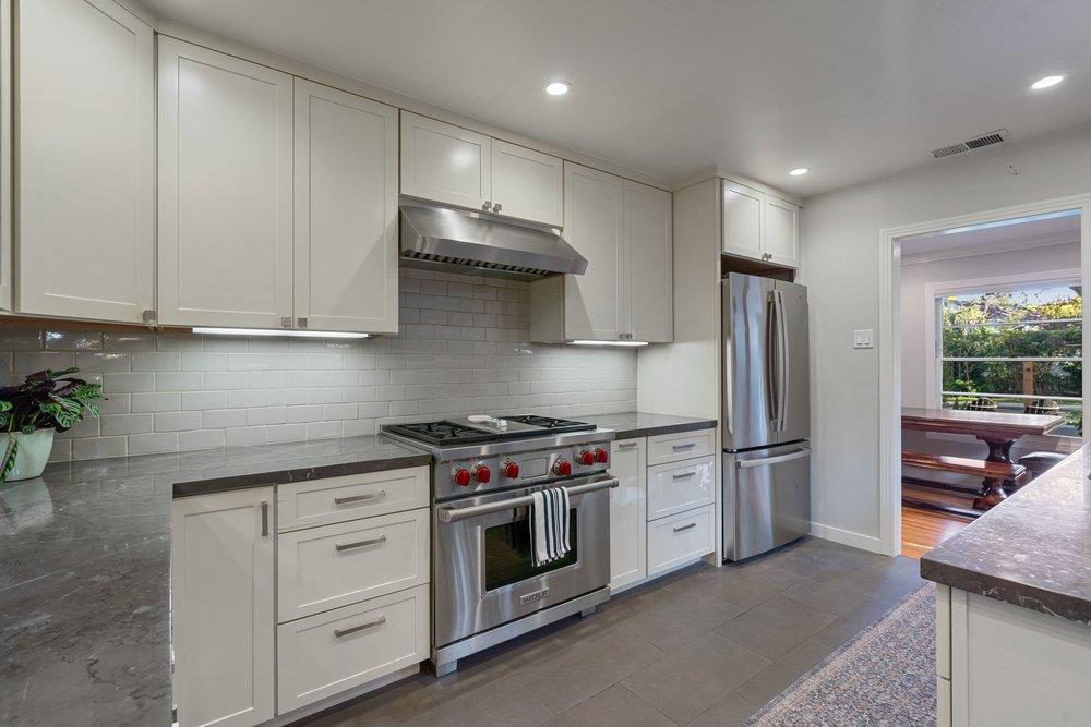 Detail Gallery Image 6 of 24 For 243 Robin Way, Menlo Park,  CA 94025 - 3 Beds | 2 Baths