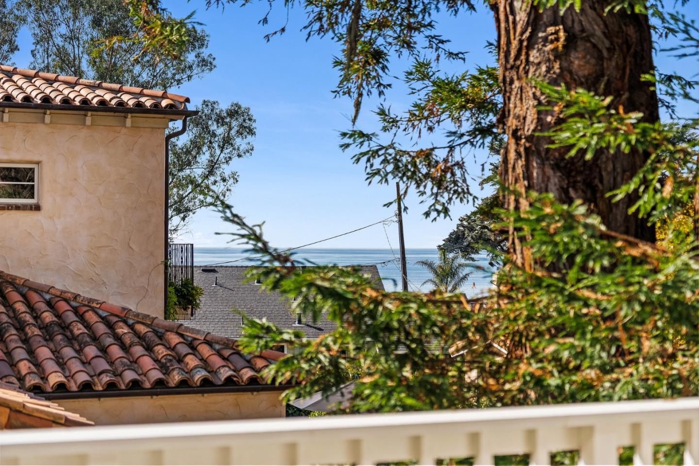 Detail Gallery Image 46 of 70 For 320 Cliff Dr, Aptos,  CA 95003 - 3 Beds | 4 Baths