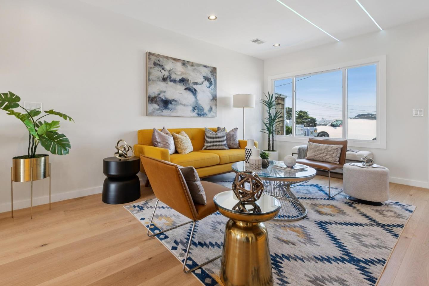 Detail Gallery Image 14 of 60 For 725 Lakeview Ave, San Francisco,  CA 94112 - 3 Beds | 2/1 Baths