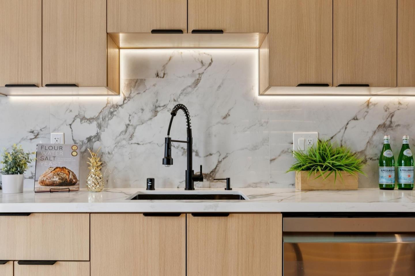 Detail Gallery Image 25 of 60 For 725 Lakeview Ave, San Francisco,  CA 94112 - 3 Beds | 2/1 Baths