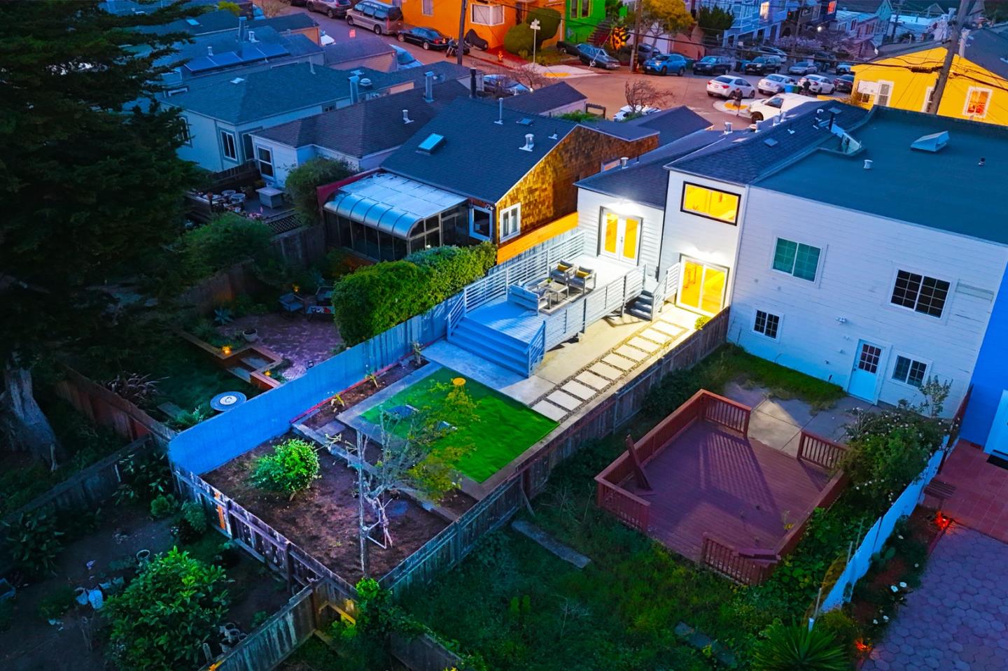 Detail Gallery Image 3 of 60 For 725 Lakeview Ave, San Francisco,  CA 94112 - 3 Beds | 2/1 Baths