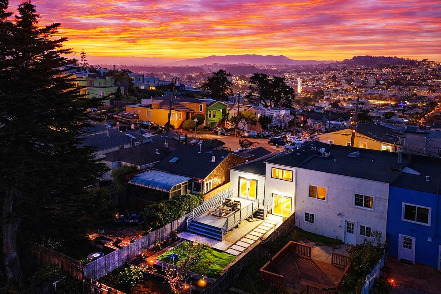 Detail Gallery Image 4 of 60 For 725 Lakeview Ave, San Francisco,  CA 94112 - 3 Beds | 2/1 Baths