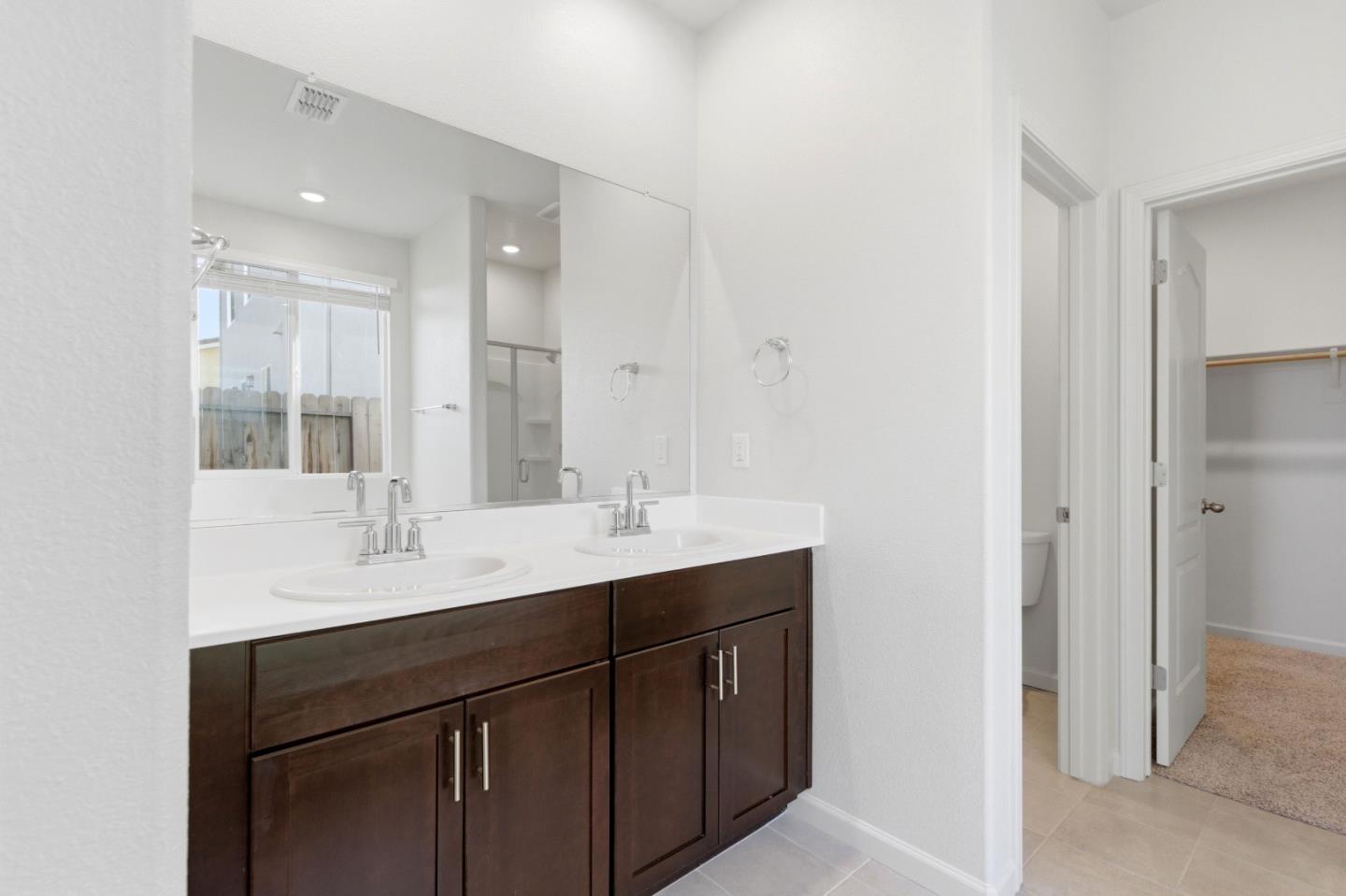 Detail Gallery Image 11 of 31 For 331 Lolly Way, Los Banos,  CA 93635 - 4 Beds | 2/1 Baths