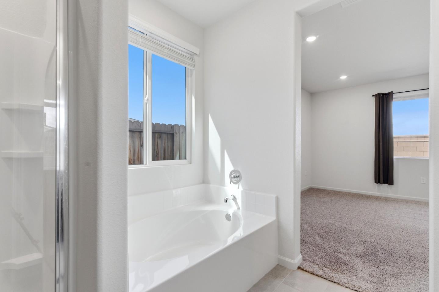 Detail Gallery Image 12 of 31 For 331 Lolly Way, Los Banos,  CA 93635 - 4 Beds | 2/1 Baths