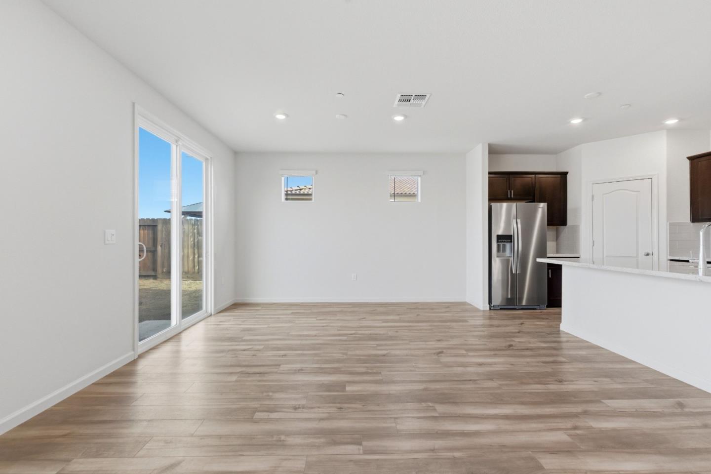 Detail Gallery Image 24 of 31 For 331 Lolly Way, Los Banos,  CA 93635 - 4 Beds | 2/1 Baths