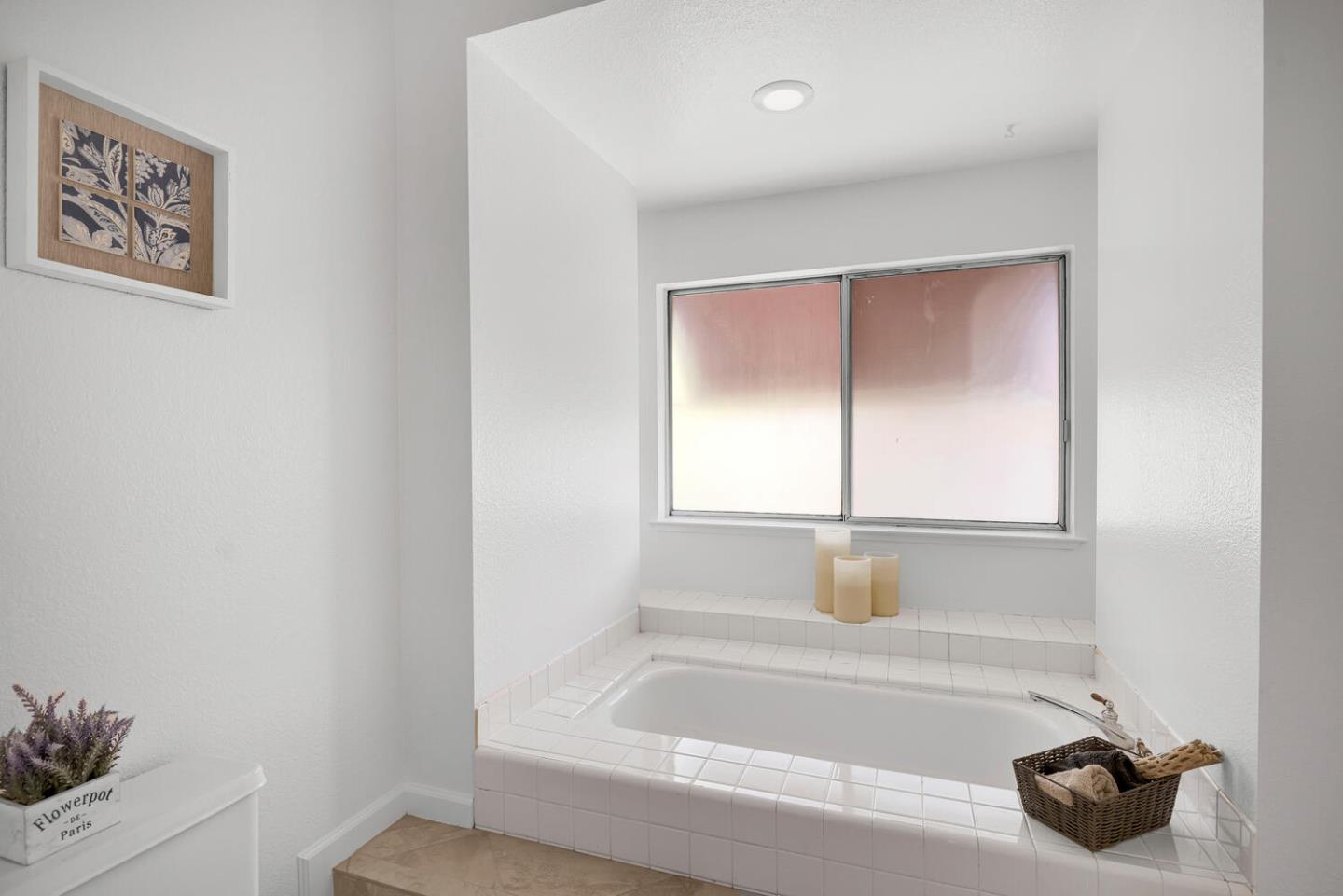 Detail Gallery Image 24 of 50 For 31 E Court Ln, Foster City,  CA 94404 - 2 Beds | 2/1 Baths