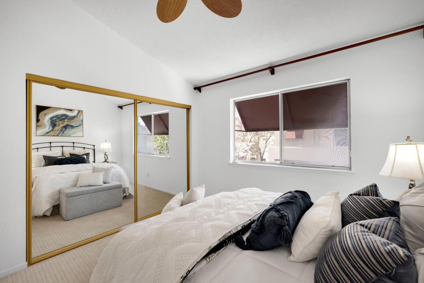 Detail Gallery Image 27 of 50 For 31 E Court Ln, Foster City,  CA 94404 - 2 Beds | 2/1 Baths