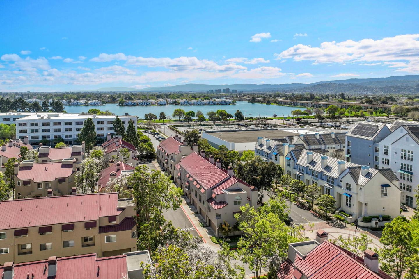 Detail Gallery Image 38 of 50 For 31 E Court Ln, Foster City,  CA 94404 - 2 Beds | 2/1 Baths
