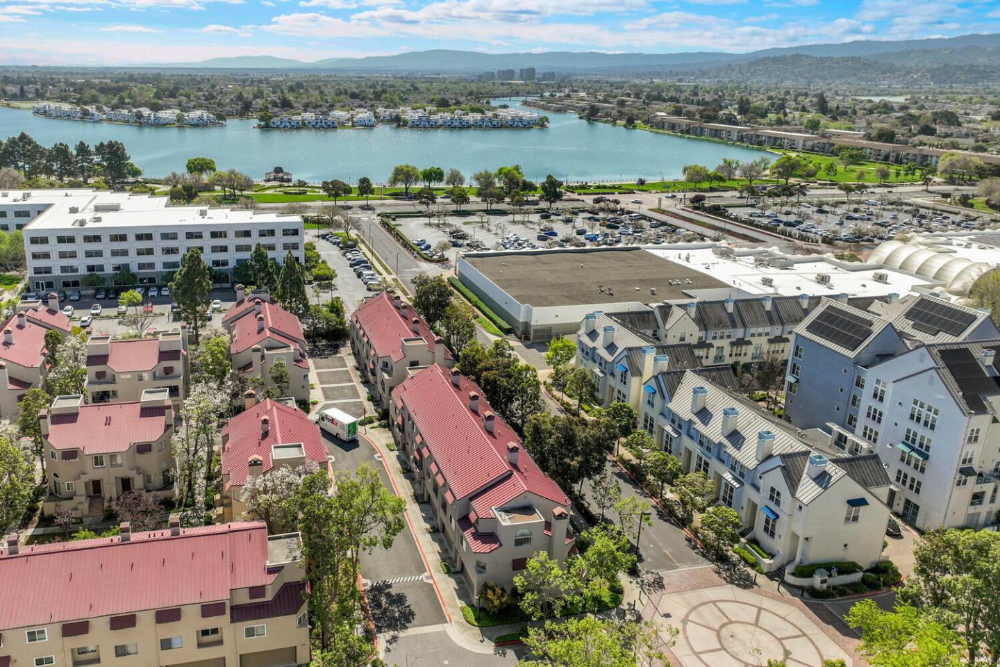 Detail Gallery Image 39 of 50 For 31 E Court Ln, Foster City,  CA 94404 - 2 Beds | 2/1 Baths