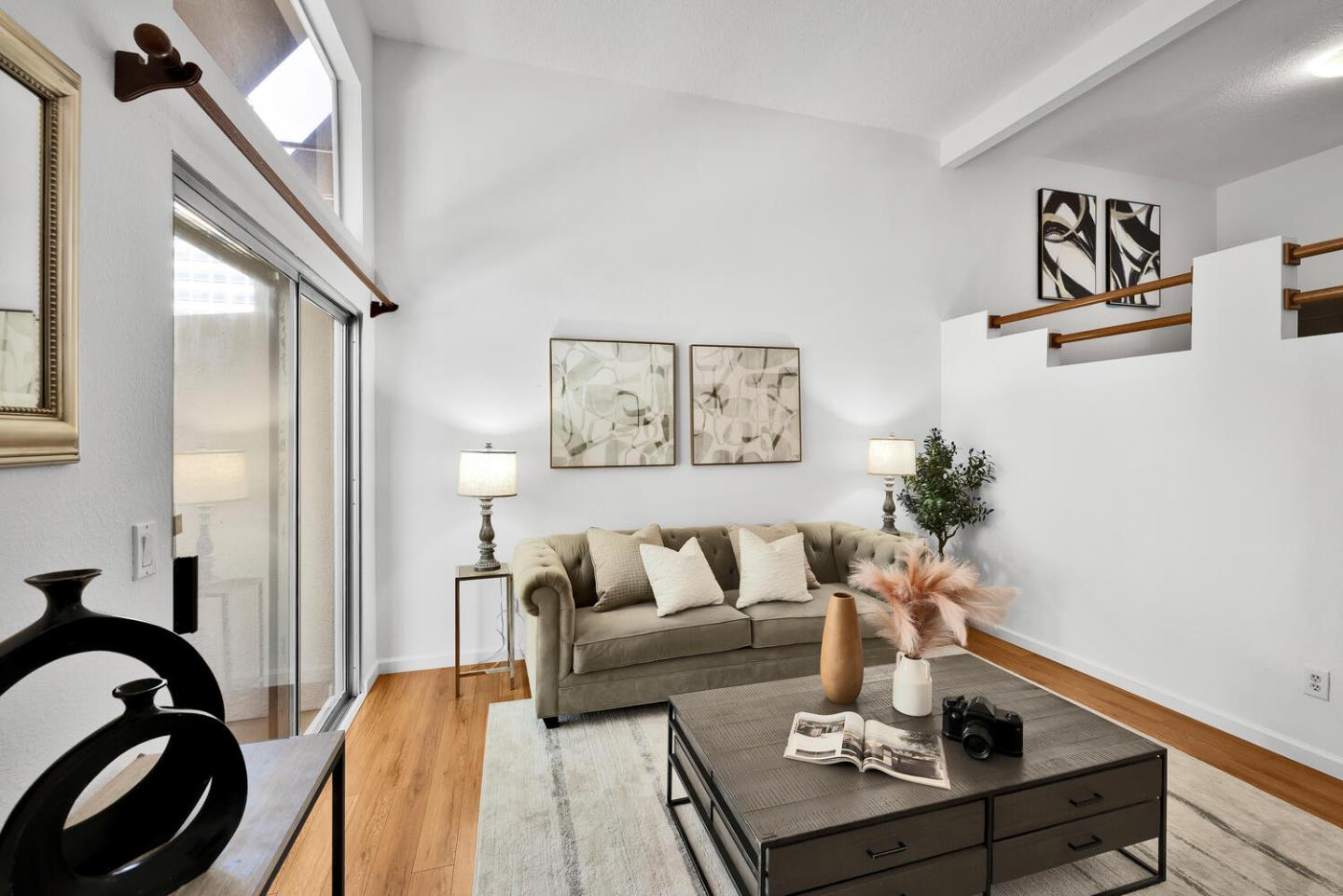 Detail Gallery Image 4 of 50 For 31 E Court Ln, Foster City,  CA 94404 - 2 Beds | 2/1 Baths