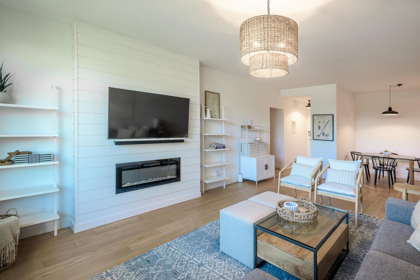 Detail Gallery Image 5 of 16 For 1515 Arc Way #105,  Burlingame,  CA 94010 - 1 Beds | 1 Baths