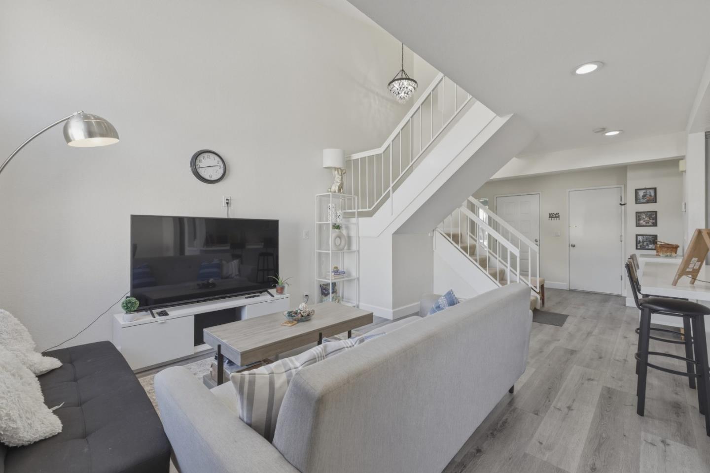Photo #8: ML82040692 Listing: Photo #8