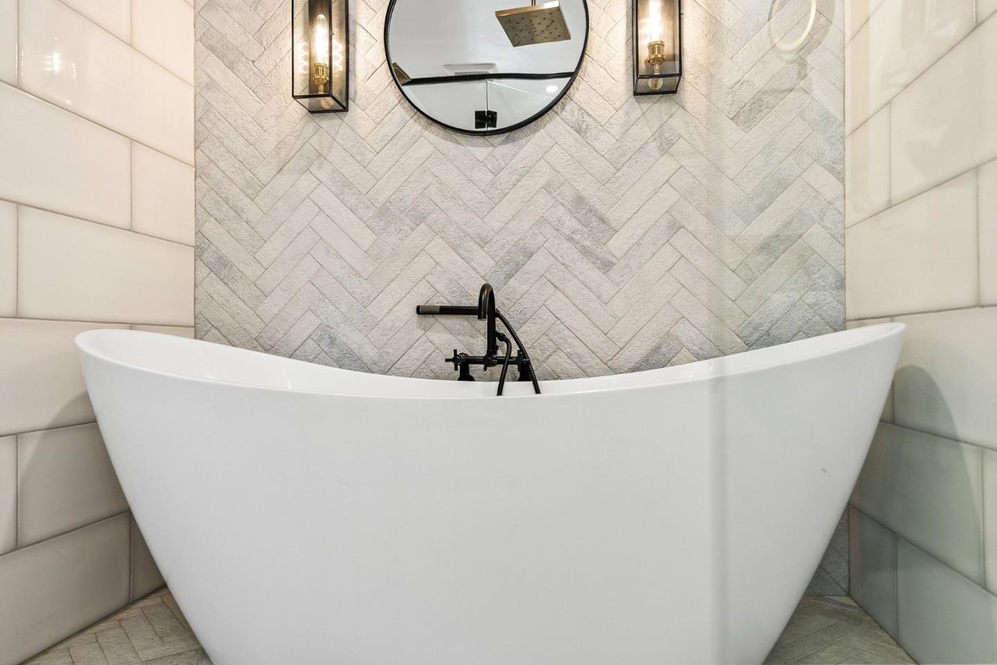 Detail Gallery Image 25 of 43 For 37 La Playa St #37,  Monterey,  CA 93940 - 2 Beds | 2/1 Baths