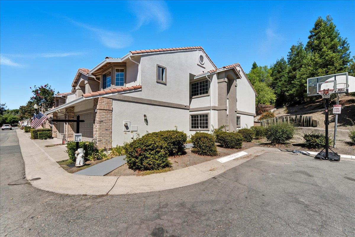 Detail Gallery Image 2 of 30 For 313 Camino Arroyo, Danville,  CA 94506 - 3 Beds | 2/1 Baths