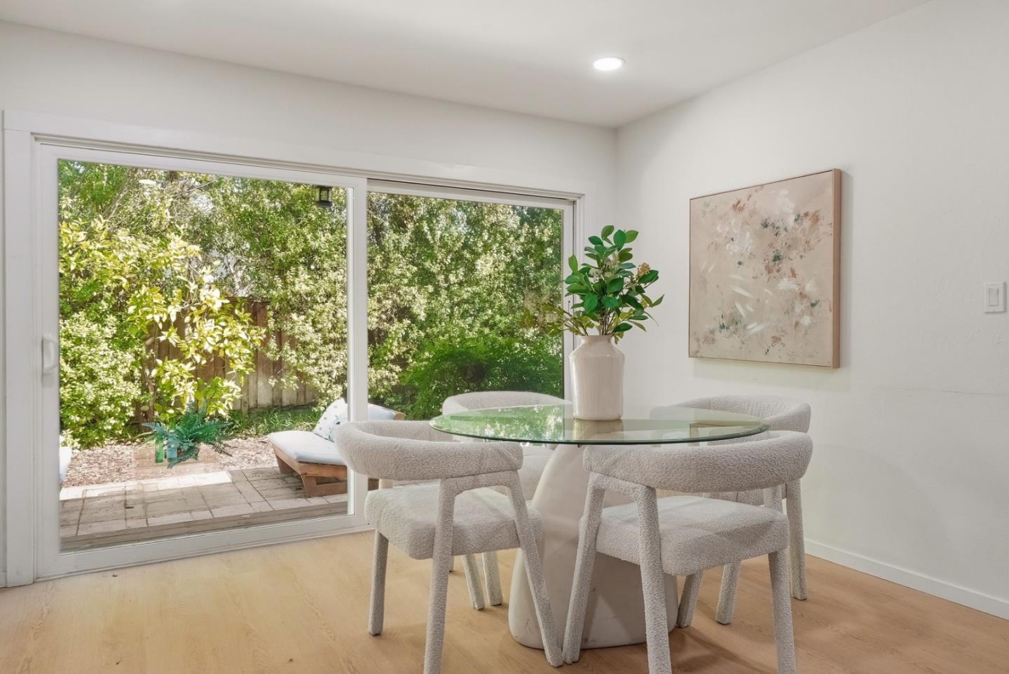 Detail Gallery Image 11 of 34 For 997 Ilima Way, Palo Alto,  CA 94306 - 4 Beds | 2 Baths