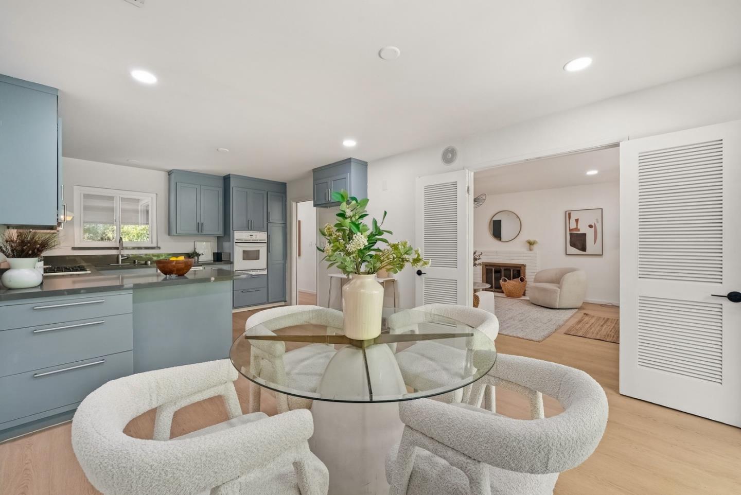 Detail Gallery Image 13 of 34 For 997 Ilima Way, Palo Alto,  CA 94306 - 4 Beds | 2 Baths