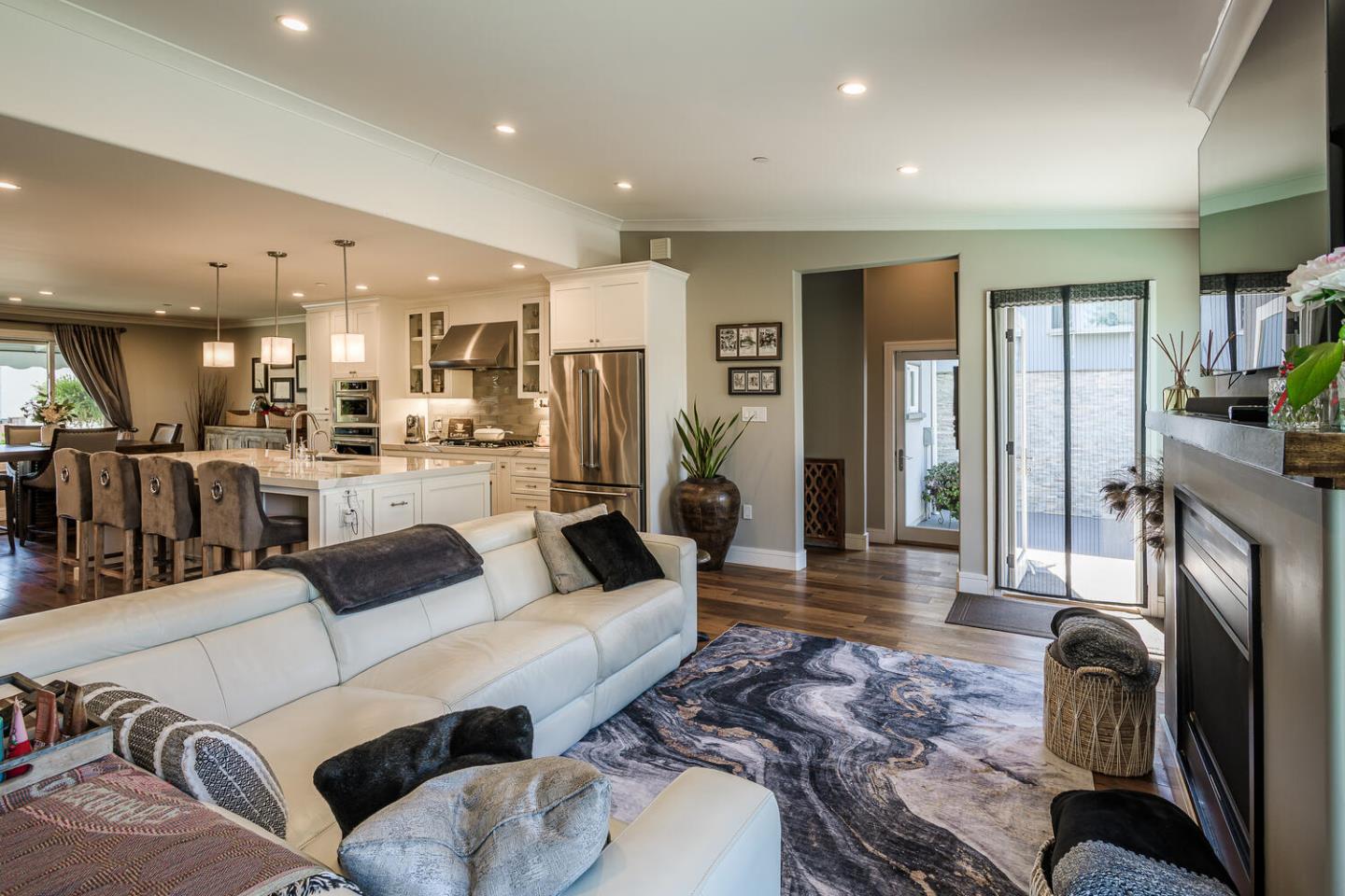 Detail Gallery Image 9 of 29 For 716 30th Ave, San Mateo,  CA 94403 - 3 Beds | 3 Baths