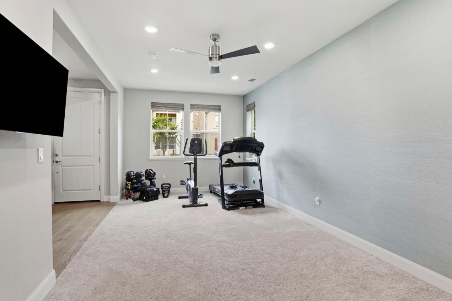 Detail Gallery Image 18 of 42 For 1536 Hidden Creek Ln, Milpitas,  CA 95035 - 3 Beds | 3/1 Baths