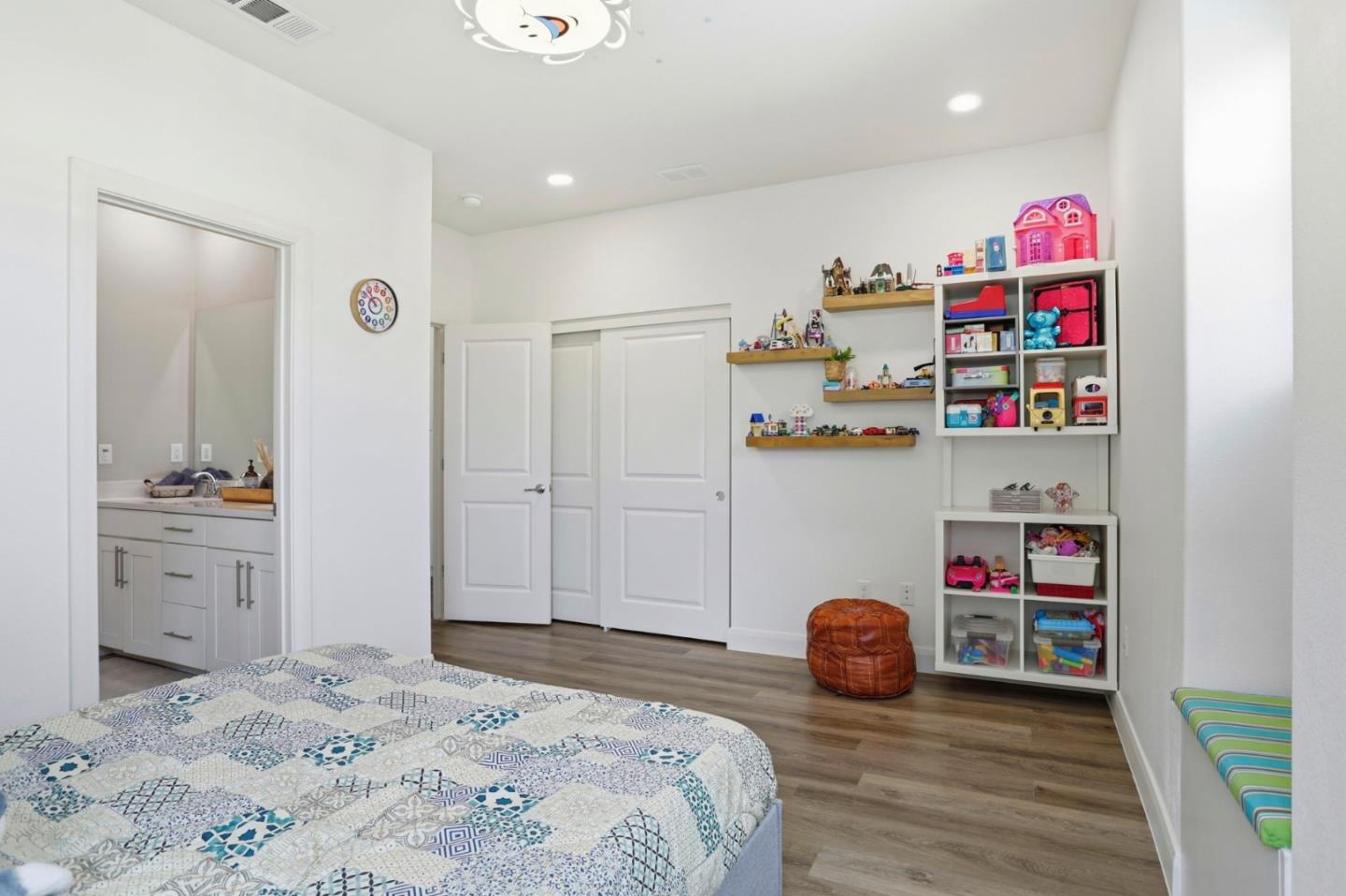 Detail Gallery Image 23 of 42 For 1536 Hidden Creek Ln, Milpitas,  CA 95035 - 3 Beds | 3/1 Baths