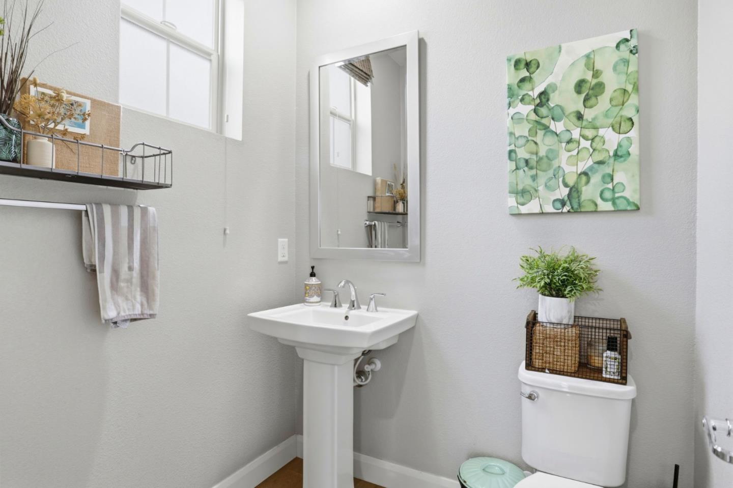 Detail Gallery Image 30 of 42 For 1536 Hidden Creek Ln, Milpitas,  CA 95035 - 3 Beds | 3/1 Baths