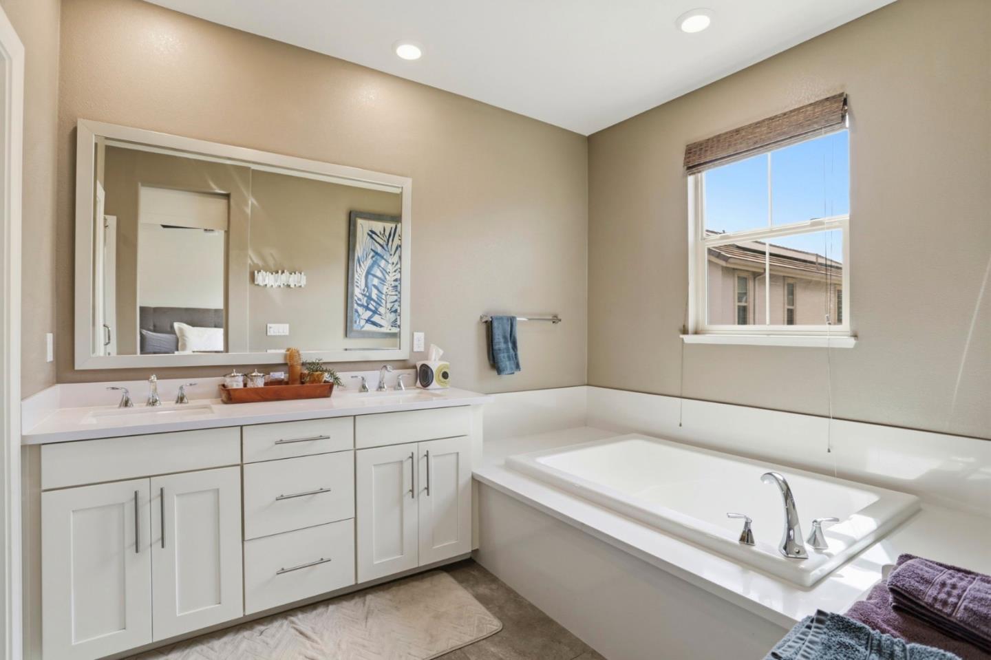 Detail Gallery Image 32 of 42 For 1536 Hidden Creek Ln, Milpitas,  CA 95035 - 3 Beds | 3/1 Baths