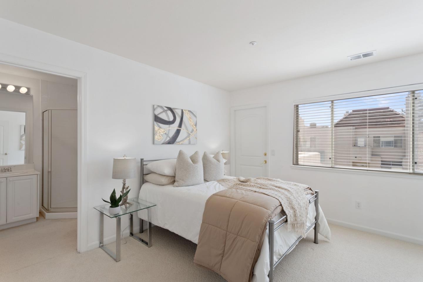 Detail Gallery Image 16 of 23 For 2573 Park Blvd #U204,  Palo Alto,  CA 94306 - 2 Beds | 2/1 Baths