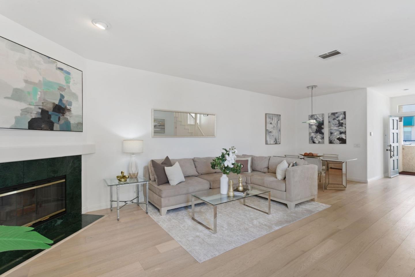 Detail Gallery Image 6 of 23 For 2573 Park Blvd #U204,  Palo Alto,  CA 94306 - 2 Beds | 2/1 Baths