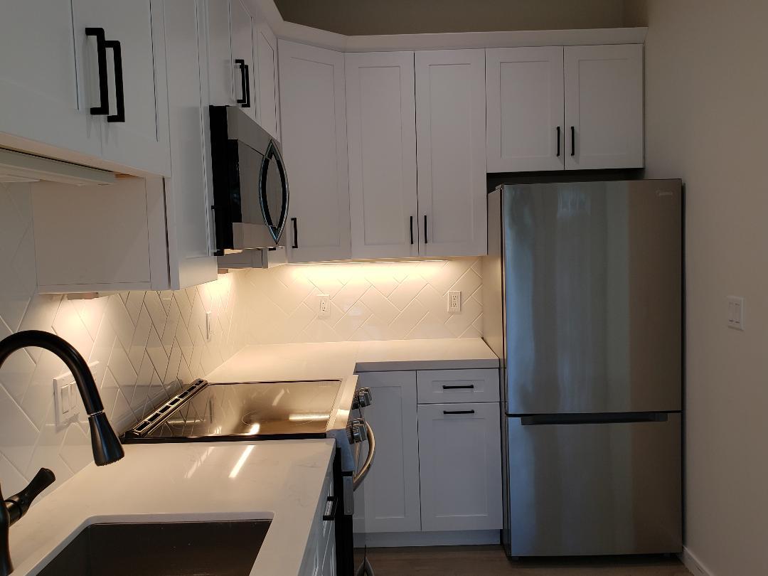 Detail Gallery Image 3 of 16 For 1701 Black Mountain a,  Hillsborough,  CA 94010 - 1 Beds | 1 Baths