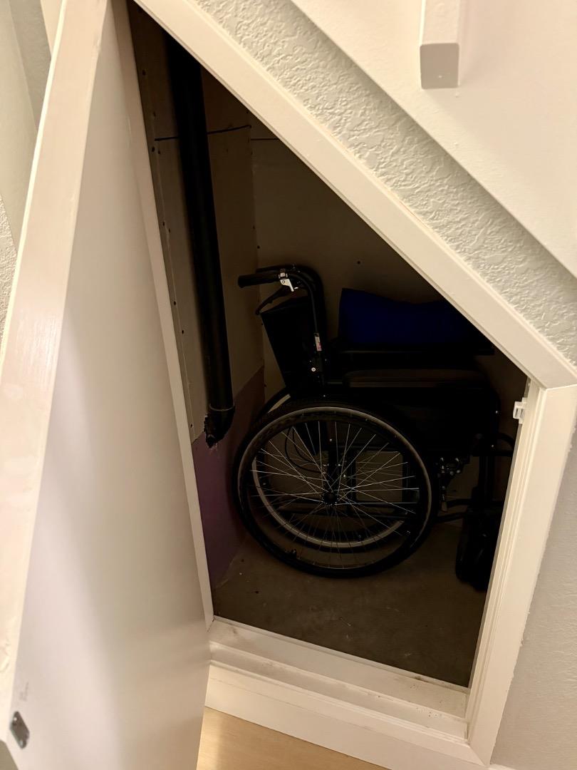 Detail Gallery Image 12 of 29 For 421 Sierra Vista Ave #7,  Mountain View,  CA 94043 - 3 Beds | 2/1 Baths