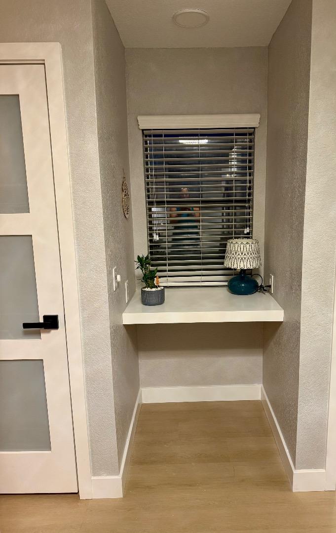 Detail Gallery Image 9 of 29 For 421 Sierra Vista Ave #7,  Mountain View,  CA 94043 - 3 Beds | 2/1 Baths