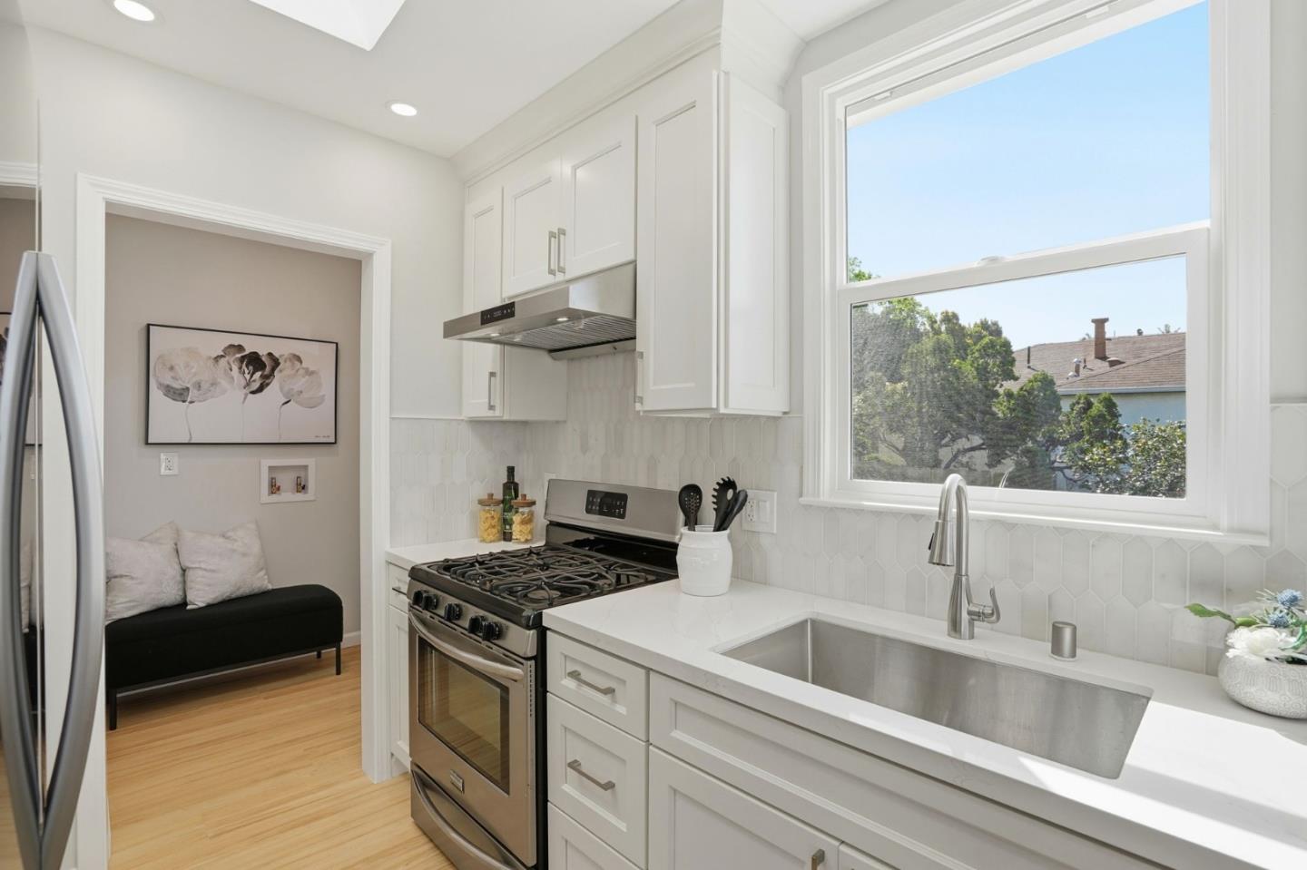 Detail Gallery Image 16 of 48 For 1254 S 58th St, Richmond,  CA 94804 - 2 Beds | 1/1 Baths