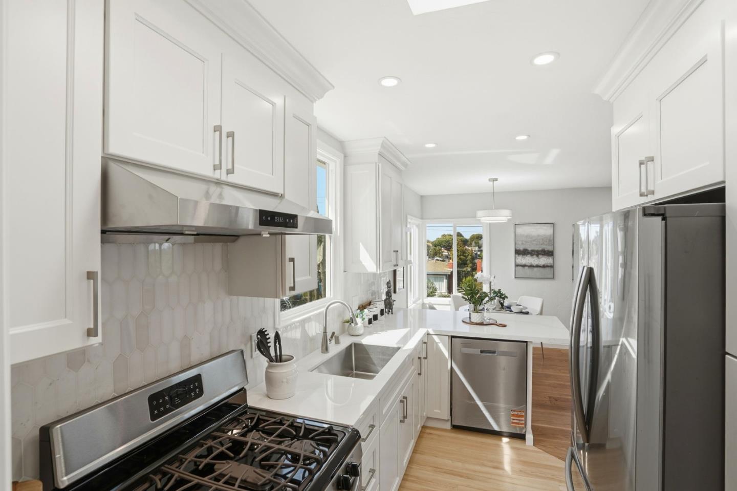 Detail Gallery Image 18 of 48 For 1254 S 58th St, Richmond,  CA 94804 - 2 Beds | 1/1 Baths