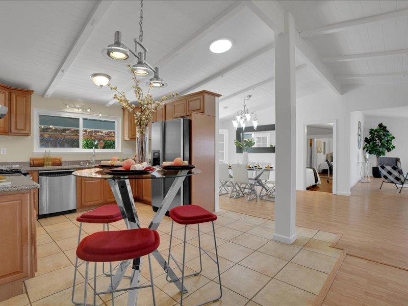 Detail Gallery Image 10 of 42 For 2644 Bal Harbor Ln, Hayward,  CA 94545 - 4 Beds | 3/1 Baths