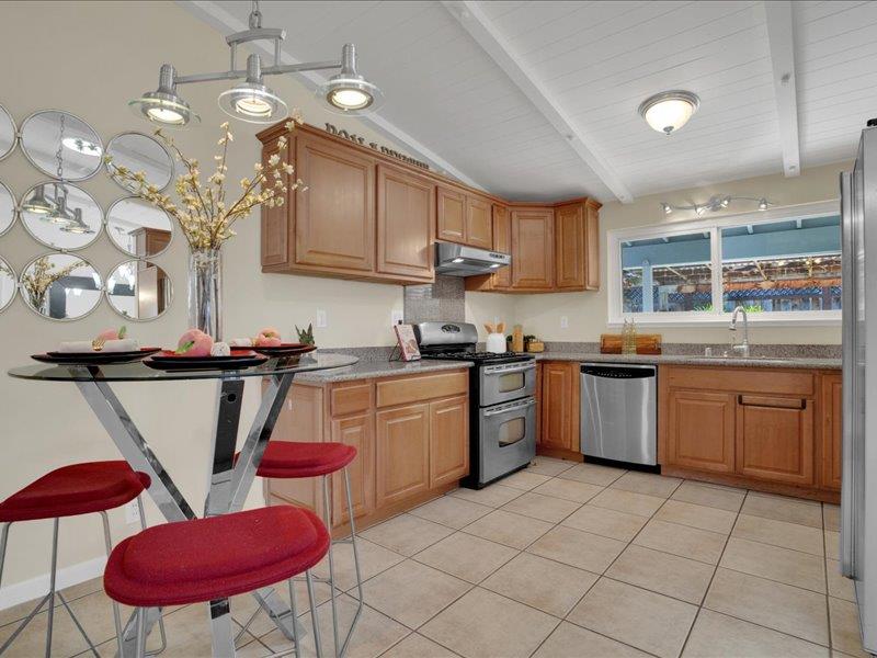 Detail Gallery Image 9 of 42 For 2644 Bal Harbor Ln, Hayward,  CA 94545 - 4 Beds | 3/1 Baths