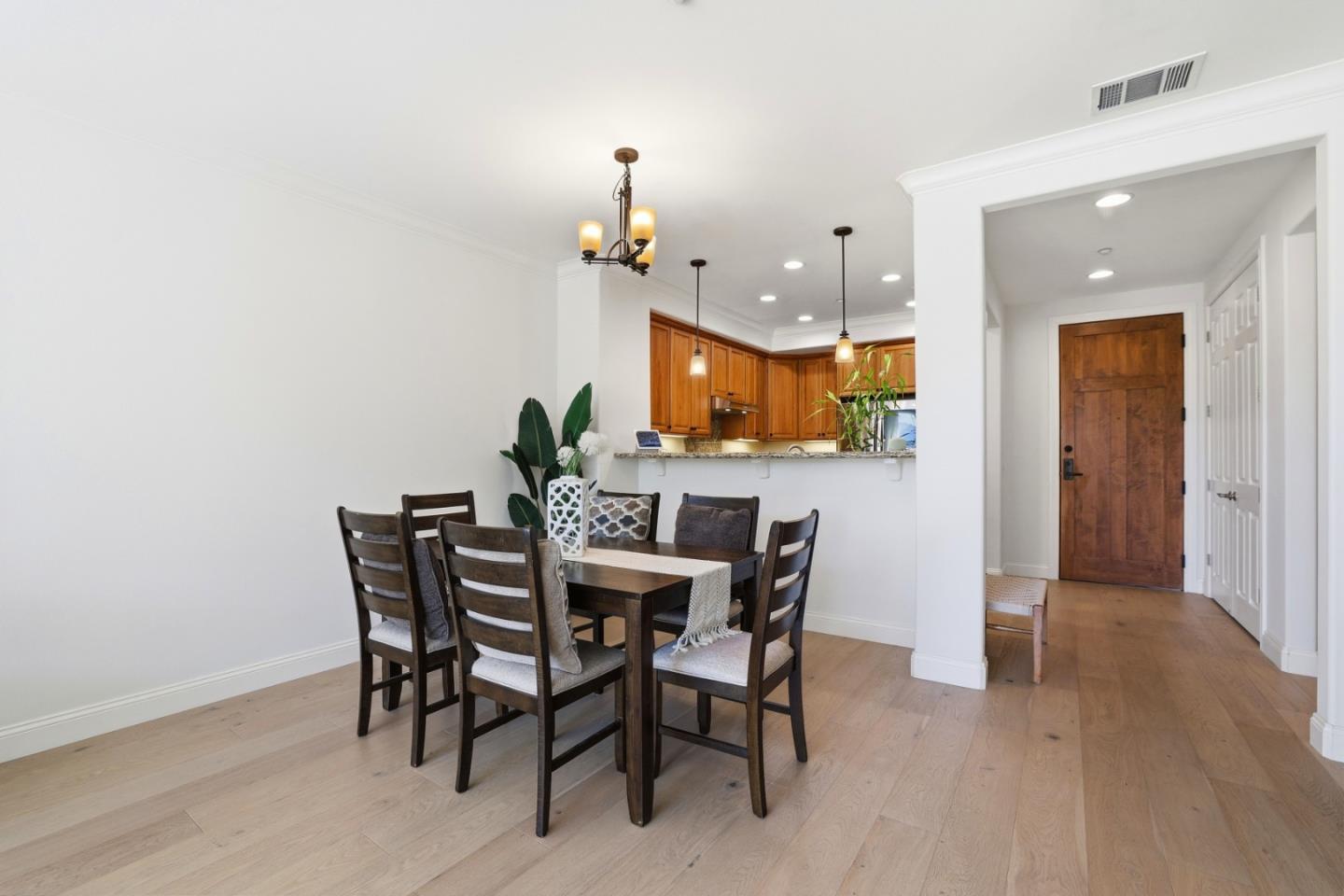Detail Gallery Image 5 of 25 For 2881 Meridian Ave #234,  San Jose,  CA 95124 - 2 Beds | 2 Baths