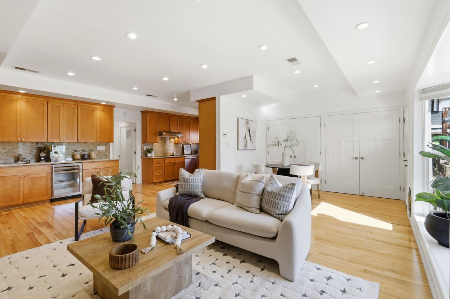 Detail Gallery Image 20 of 64 For 2949-2951 Driftwood Dr, San Jose,  CA 95128 - 6 Beds | 5 Baths