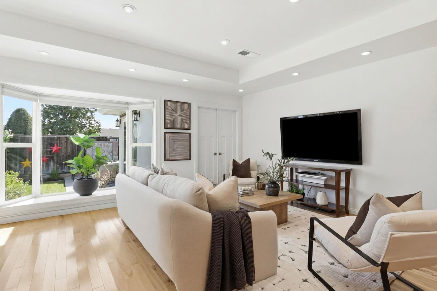 Detail Gallery Image 23 of 64 For 2949-2951 Driftwood Dr, San Jose,  CA 95128 - 6 Beds | 5 Baths