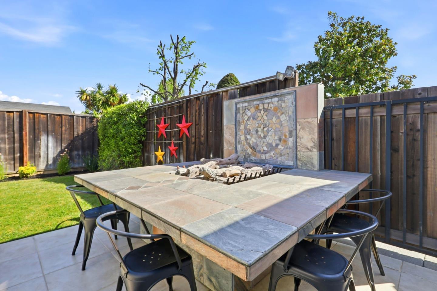 Detail Gallery Image 6 of 64 For 2949-2951 Driftwood Dr, San Jose,  CA 95128 - 6 Beds | 5 Baths